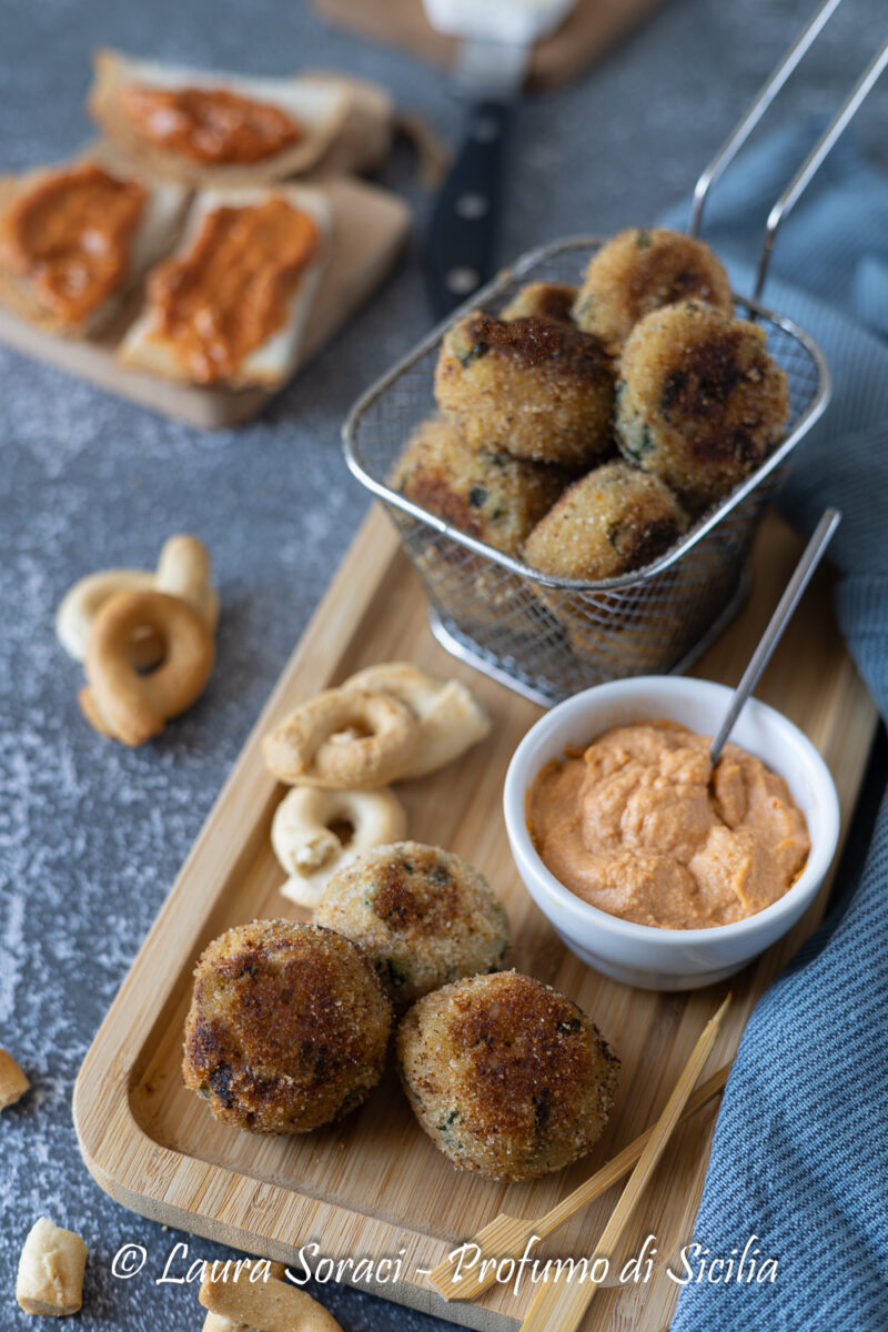 Coccoliamoci con queste deliziose polpette di zucchine vegetariane, perfette per tante occasioni 